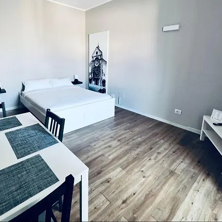 Central Station - Moro 33 * Bari