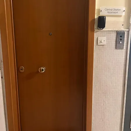 Central Station - Moro 33 *